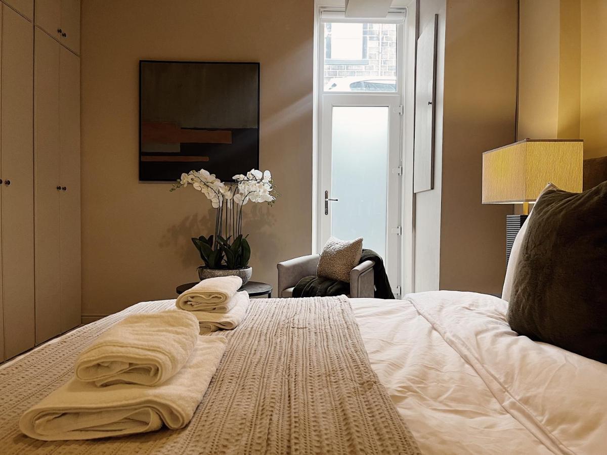 Todmorden Town Centre Apartment Dış mekan fotoğraf